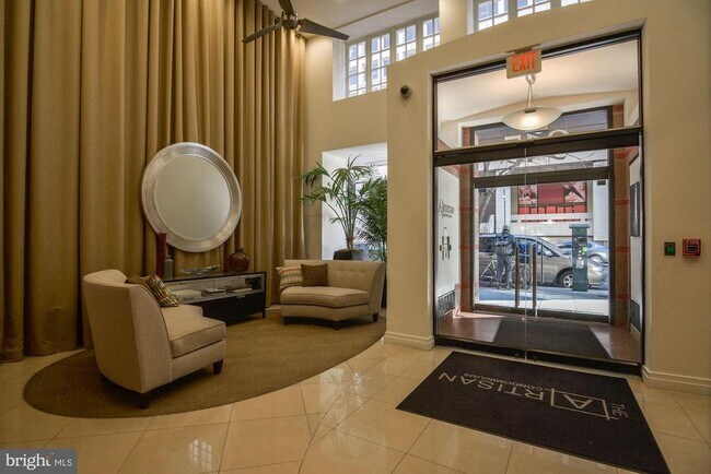 Foto del edificio - 915 E St NW