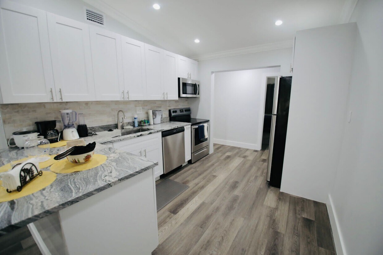 Foto principal - 4337 NW 6th Ave