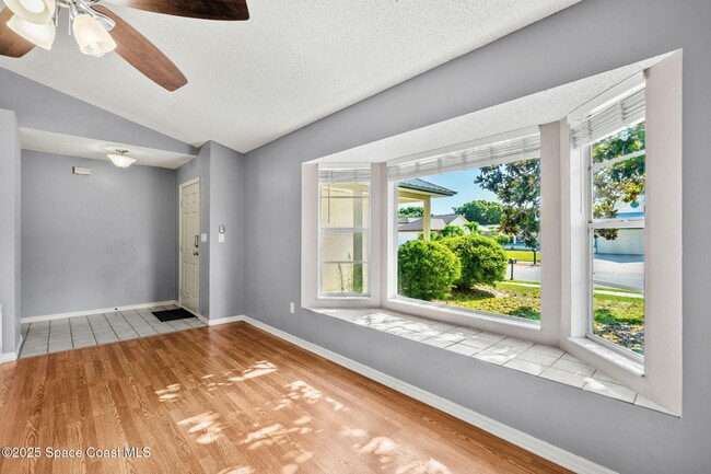 Foto del edificio - 3390 Floral Palm Blvd