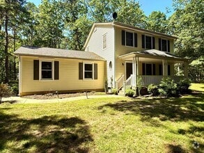 Building Photo - 86 Morias Ave