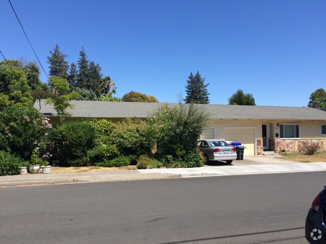 Building Photo - 2730 Sonoma St