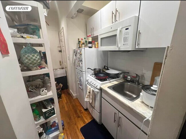 Foto del edificio - 233 E 12th St