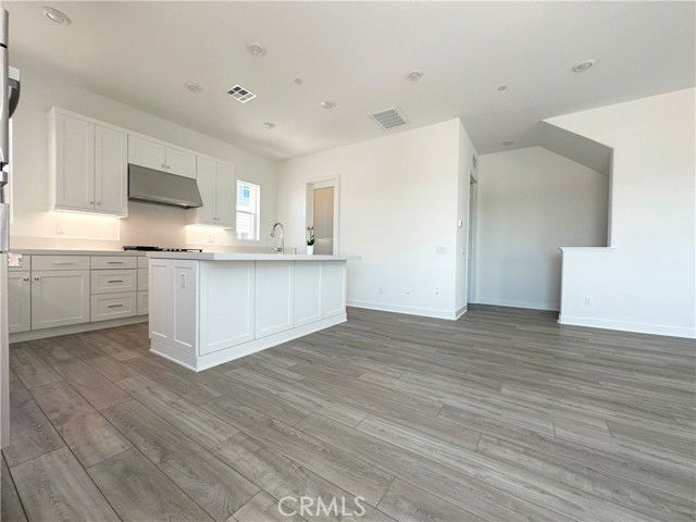 Foto del edificio - 322 Tank