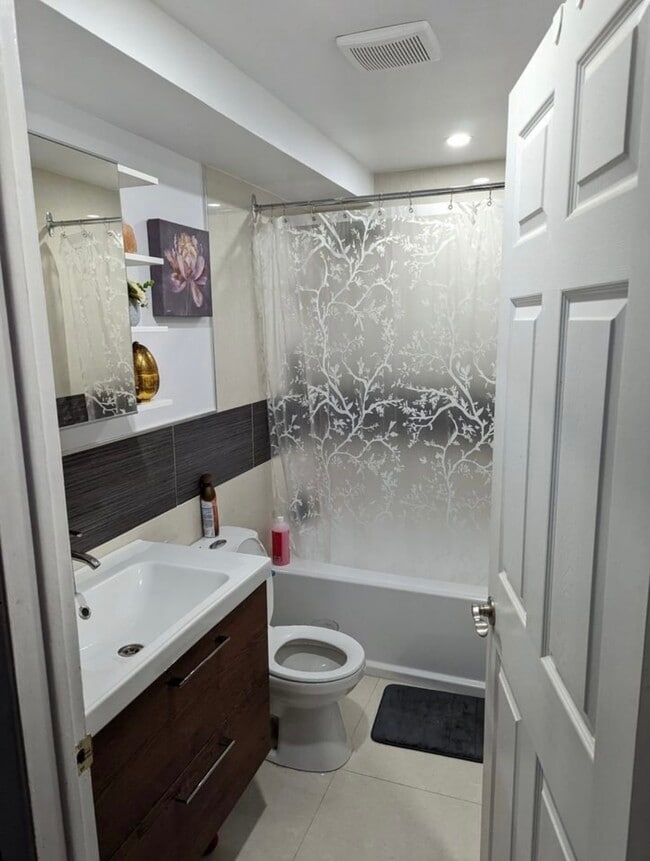Bathroom - 3375 Rue Gélineau