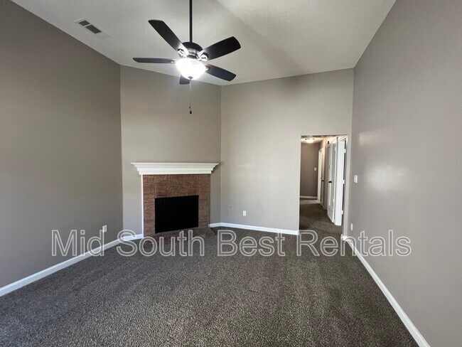 Building Photo - 9269 Grove Manor Dr