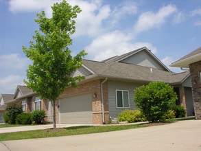 Building Photo - 66 Notting Hill Ln