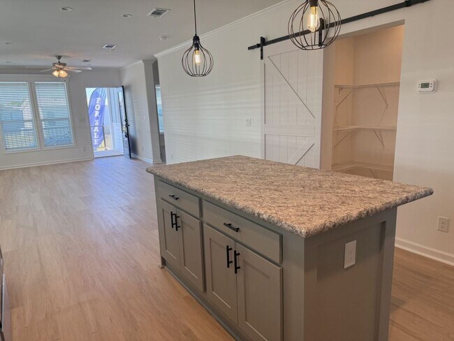 Foto del edificio - 4208 Long Lake Way