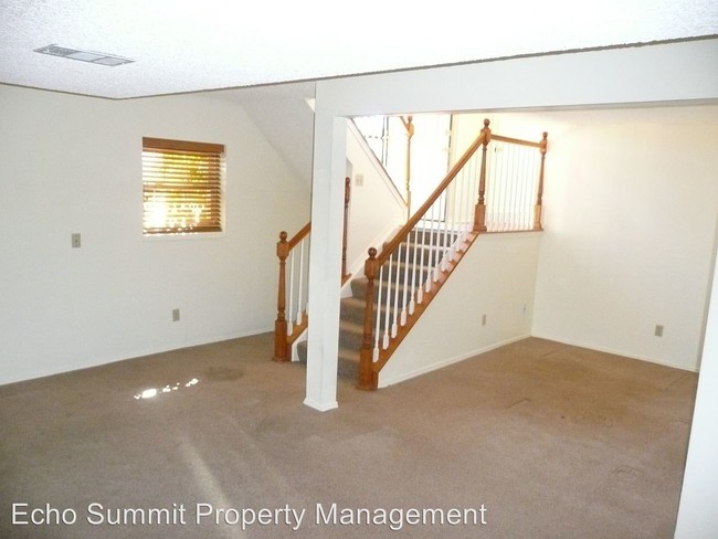 Building Photo - 1839 S Flanders Way
