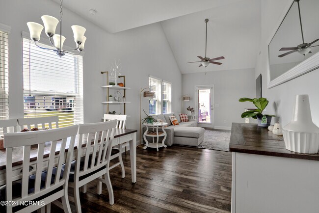 Foto del edificio - 4664 Sugar Bay Ct