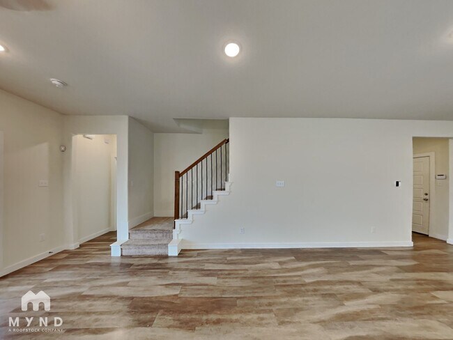 Foto del edificio - 4725 Tanglewood Dr