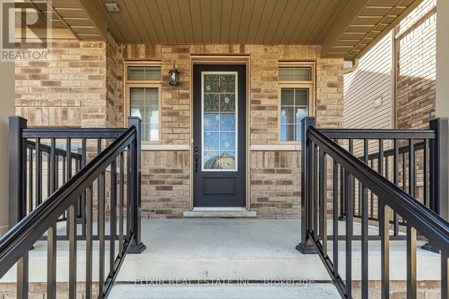 Building Photo - 25 Hennessey Cres