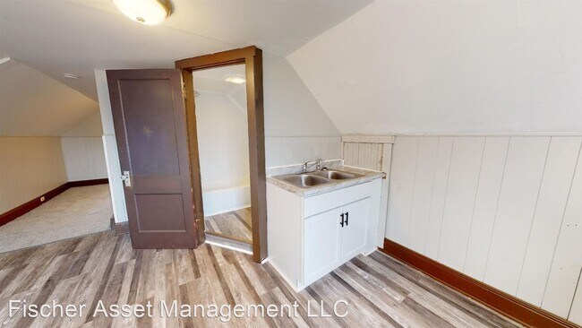 Foto del edificio - 1 br, 1 bath Apartment - 3210 West 98th St...