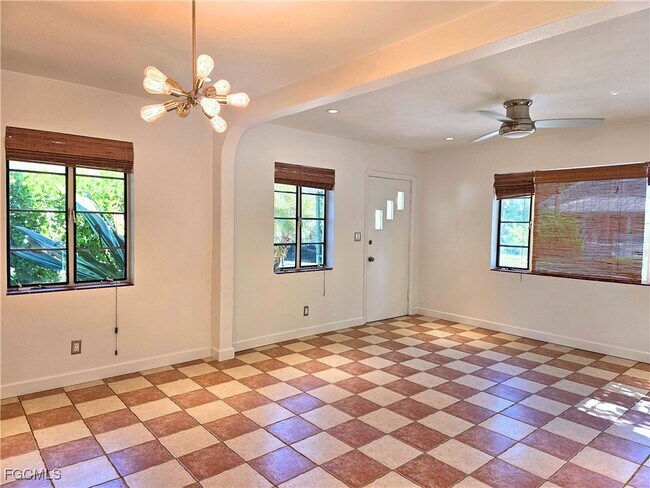 Foto del edificio - 1534 Avalon Pl