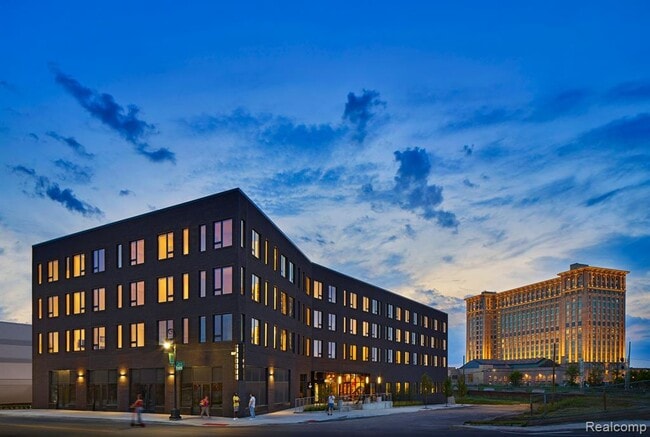 Building Photo - 2420 Bagley St