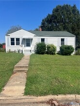 Building Photo - 3111 Sussex Dr