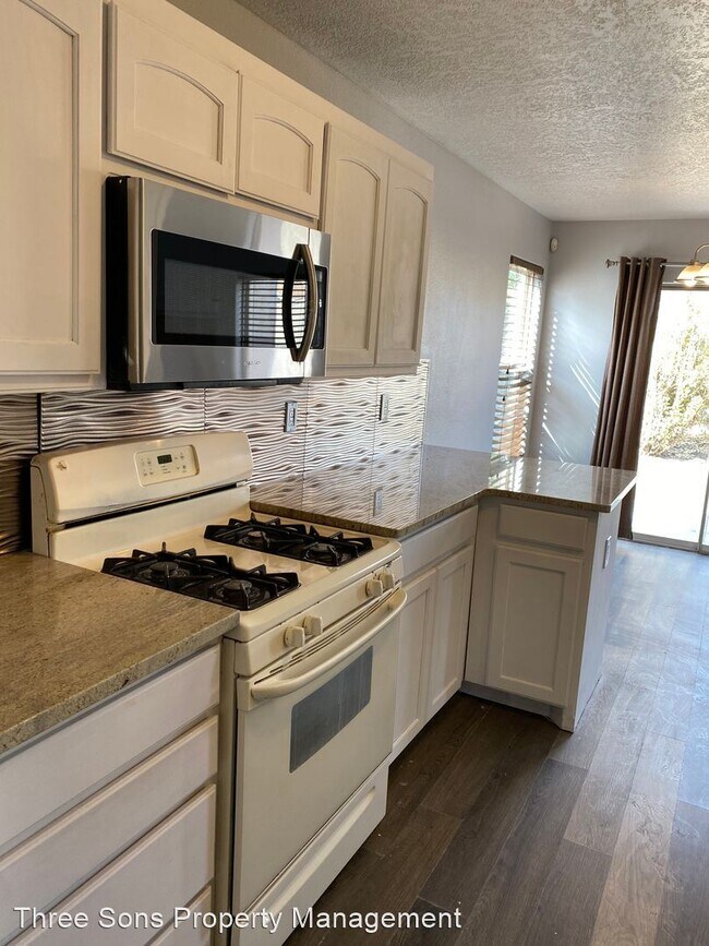 Foto del edificio - 5419 White Reserve Ave SW