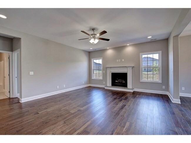 Building Photo - 1097 Panoramic Vista
