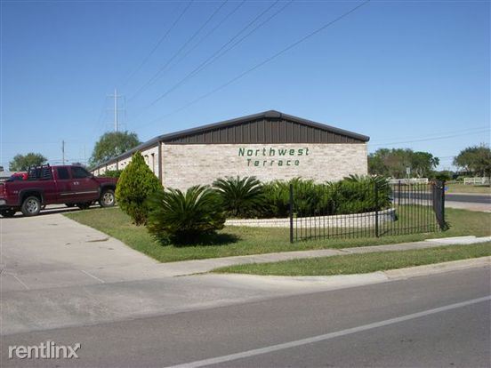 Building Photo - 11633 Leopard St