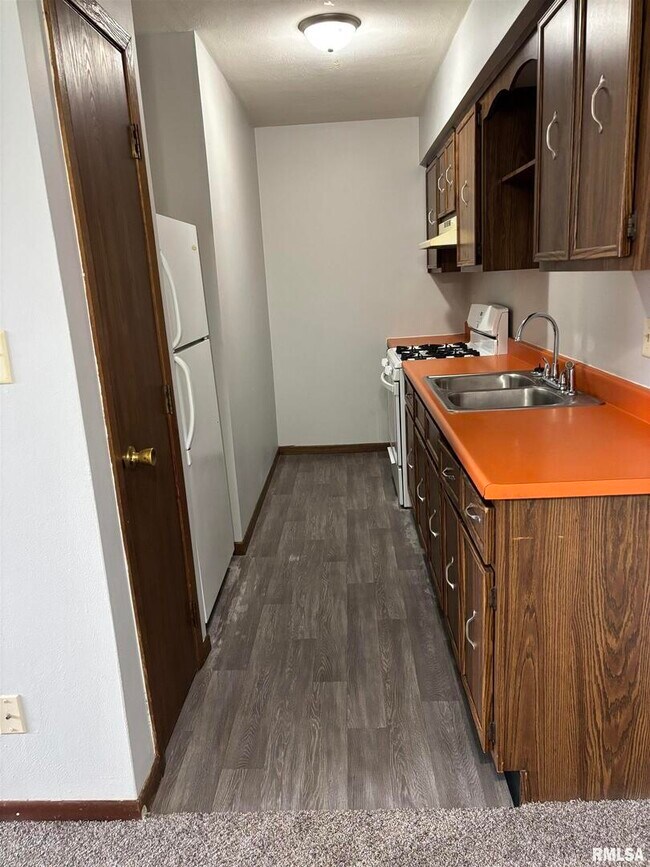 Foto del edificio - 1320 E 38th St