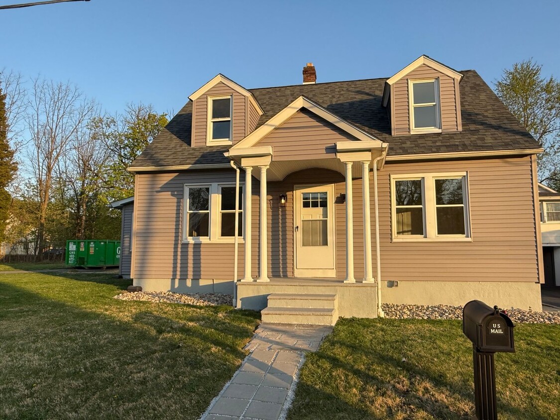 Primary Photo - 312-314 Oak Street