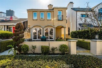 Building Photo - 602 Larkspur Ave