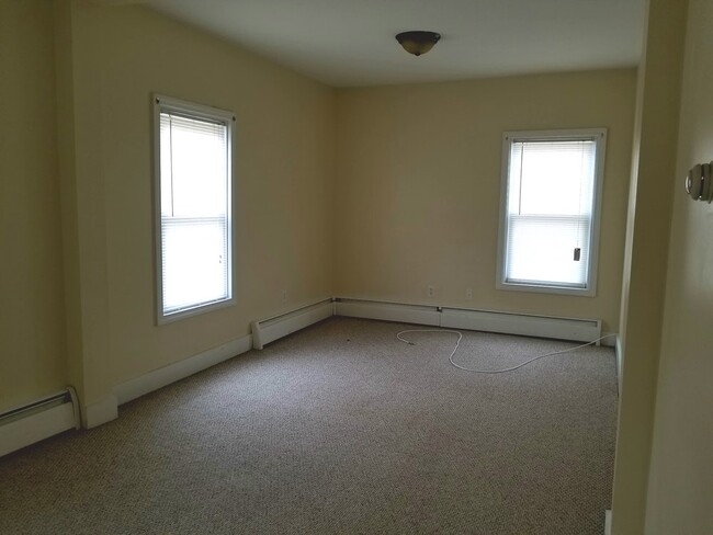 Double Parlor/Family Room - 96 S Main St