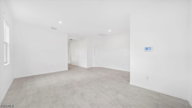 Building Photo - 2928 NW 27th St
