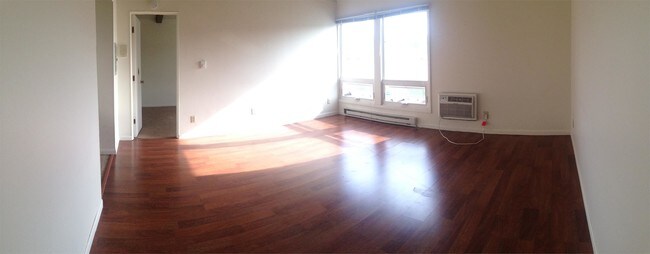 Building Photo - 141 Bader St