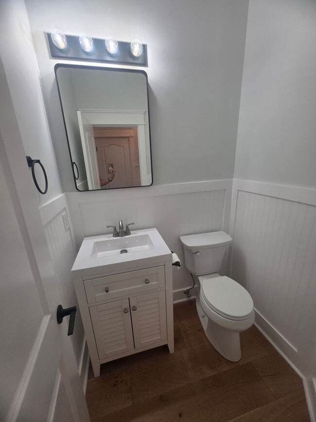 Building Photo - Beautifully remodeled home in LaVergne