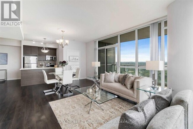 Building Photo - 66 Forest Manor Rd