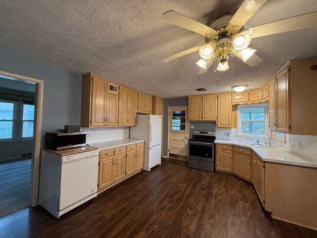 Foto del edificio - 221 S Thomas St