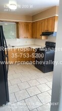 Building Photo - 420 1/2 N 200 W