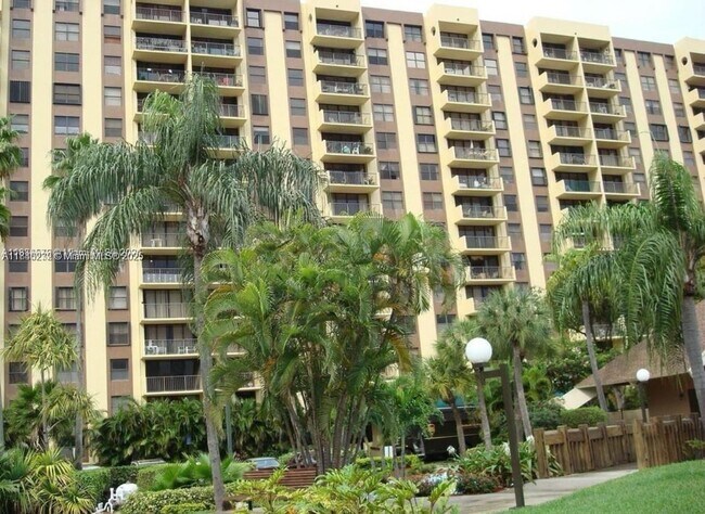 Foto del edificio - 1470 NE 123rd St