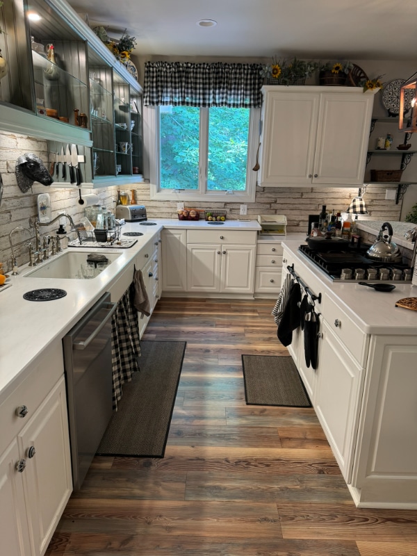 Photo - 1390 Bradford Pl House