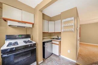 Building Photo - 737 Seaman Ave