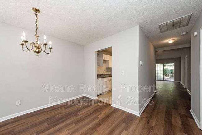 Building Photo - 1345 Pinnacle Ln