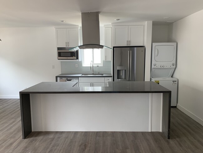 Spacious Kitchen working area - 1527 Granville Ave