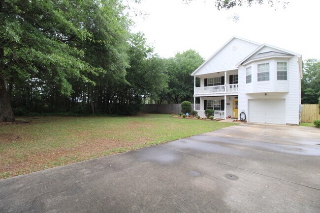 Foto del edificio - 1425 Mayfield Dr
