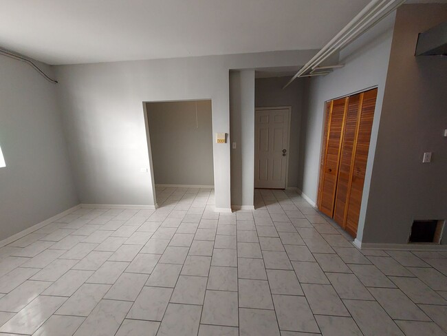 Building Photo - Beautiful 1 Bed w/ Great Management