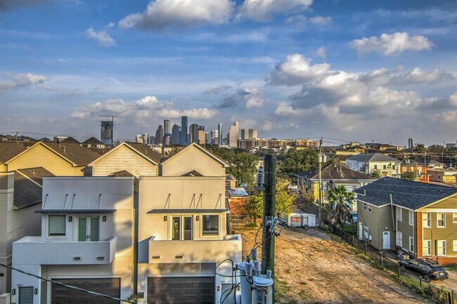 Foto del edificio - 1010 Rosine St