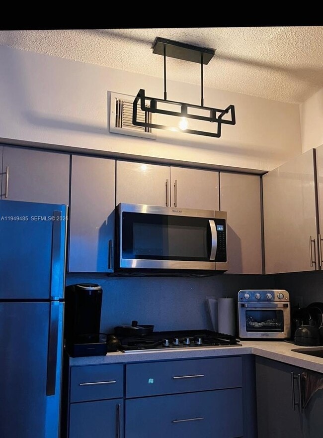 Foto del edificio - 1320 Drexel Ave