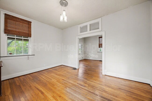 Building Photo - 2218 Salvador St