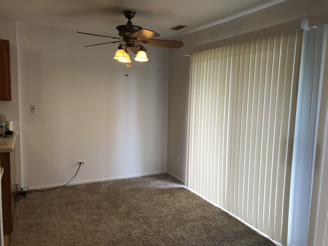 620 Mallard Ct, Bartlett, IL 60103 Condo for Rent in Bartlett, IL