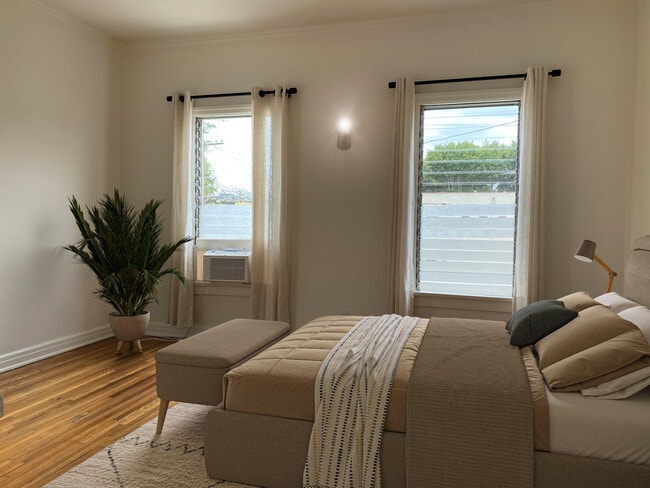 Primary Bedroom - 429 N Stanley Ave