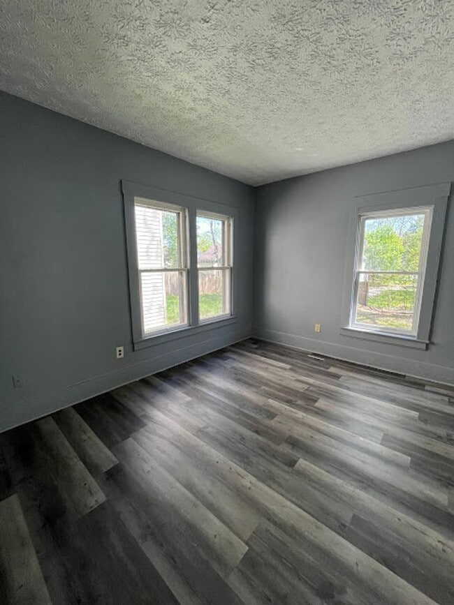 Foto del edificio - 3 Bedroom 1 Bathroom Home Rent Ready