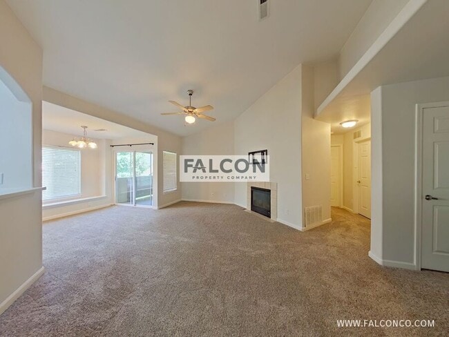 Building Photo - 6925 Ash Creek Heights