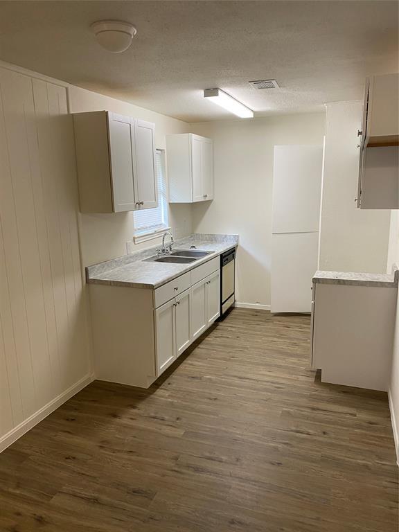 Building Photo - 5623 Maywood Dr