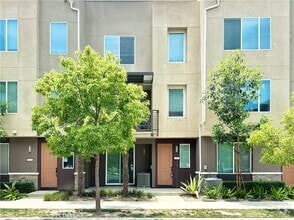 Building Photo - 130 Unity St
