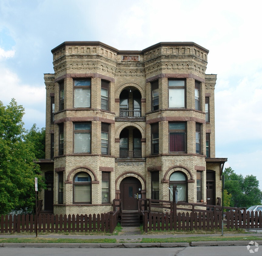 Primary Photo - 214-216 E 4th St