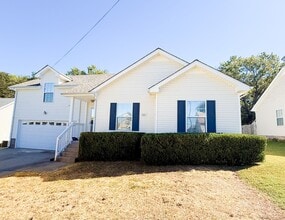 Building Photo - 165 Kings Deer Dr
